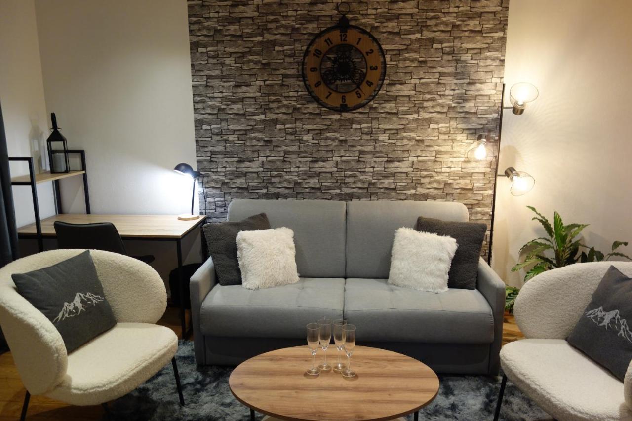 Chez Petit Louis- Appart Centre Ville Jusqu'A 6 Personnes บรีอองซง ภายนอก รูปภาพ
